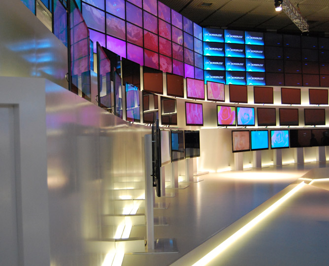 Az Lg-nél is a hangsúly a színeken és a vékonyságon volt Az Lg-nél is a hangsúly a színeken és a vékonyságon volt