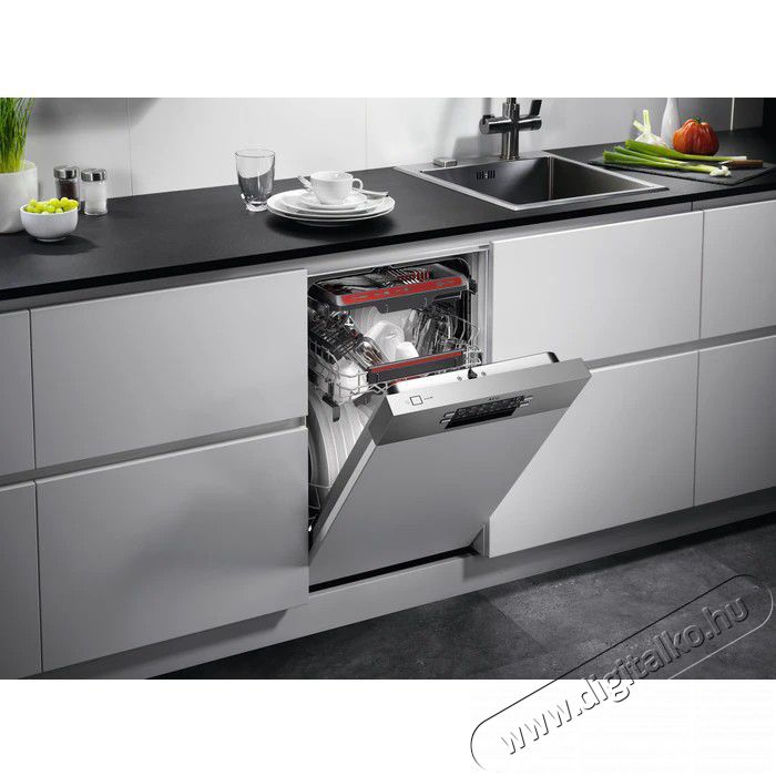 AEG FEE73517PM be&eacute;p&iacute;thető mosogat&oacute;g&eacute;p Konyhai term&eacute;kek - Mosogat&oacute;g&eacute;p - Keskeny (45cm-ig) be&eacute;p&iacute;thető mosogat&oacute;g&eacute;p - 377752