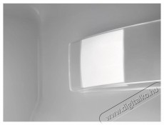 AEG OSC6N181ES 6000 Twintech Konyhai term&eacute;kek - Hűtő, fagyaszt&oacute; (szabadon&aacute;ll&oacute;) - Alulfagyaszt&oacute;s kombin&aacute;lt hűtő - 509420