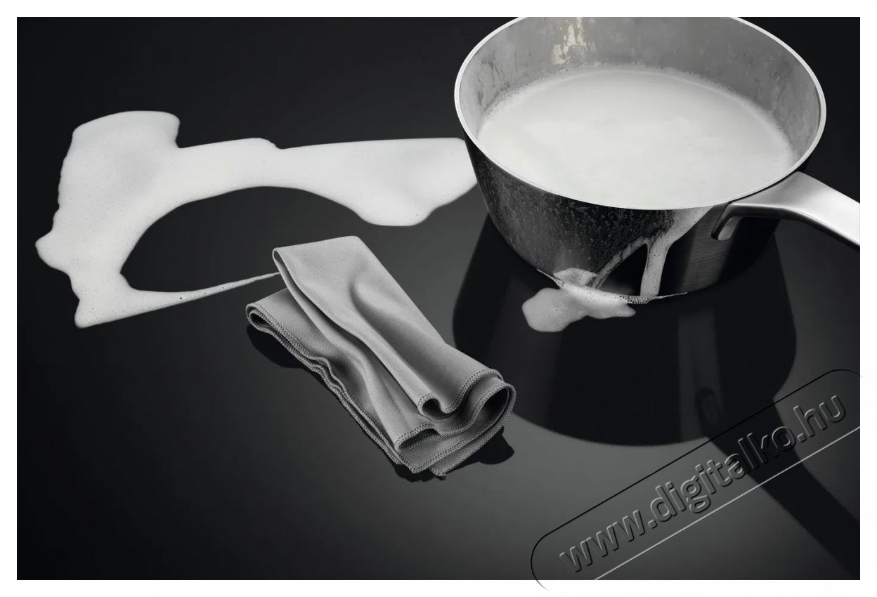 AEG 8000 SenseBoil & Fry TI84IB30FB Konyhai term&eacute;kek - S&uuml;tő-főzőlap, tűzhely (be&eacute;p&iacute;thető) - Indukci&oacute;s főzőlap (be&eacute;p&iacute;thető) - 515092