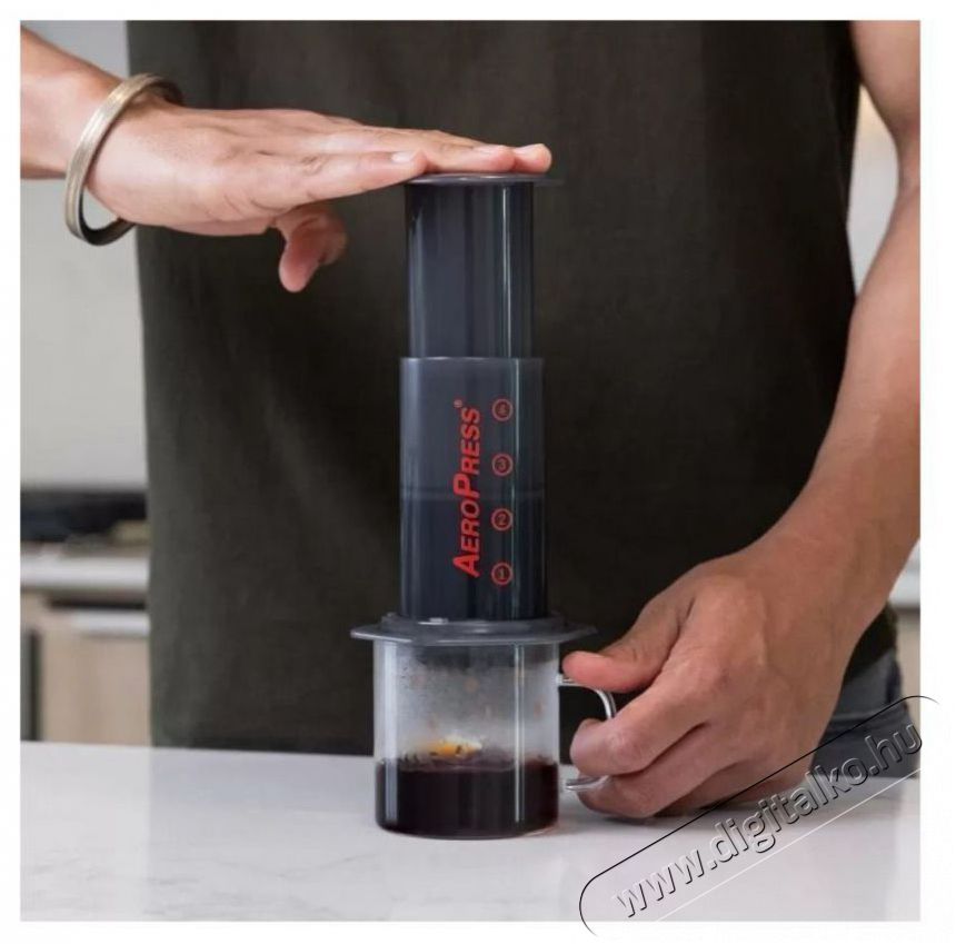 Aeropress Original Konyhai term&eacute;kek - K&aacute;v&eacute;főző / k&aacute;v&eacute;&ouml;rlő / kieg&eacute;sz&iacute;tő - Pressz&oacute; k&aacute;v&eacute;főző - 524036