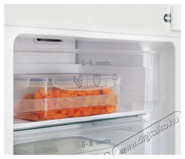 Amica BK3045.4NF(E) Konyhai term&eacute;kek - Hűtő, fagyaszt&oacute; (be&eacute;p&iacute;thető) - Alulfagyaszt&oacute;s kombin&aacute;lt hűtő - 509556