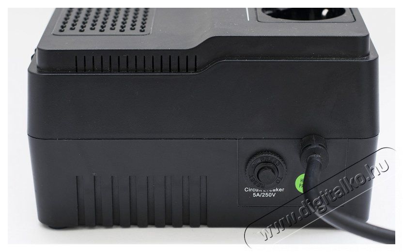 APC EASY UPS BV 650VA SCH Sz&uuml;netmentes t&aacute;pegys&eacute;g Iroda &eacute;s sz&aacute;m&iacute;t&aacute;stechnika - Egy&eacute;b sz&aacute;m&iacute;t&aacute;stechnikai term&eacute;k - 390132