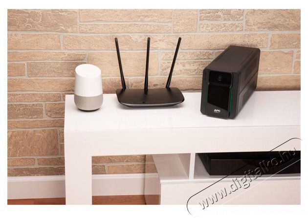 APC EASY UPS BVX 700VA line interactive schuko sz&uuml;netmentes t&aacute;pegys&eacute;g Iroda &eacute;s sz&aacute;m&iacute;t&aacute;stechnika - Egy&eacute;b sz&aacute;m&iacute;t&aacute;stechnikai term&eacute;k - 456064