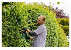 Bosch AdvancedHedgeCut 65 Elektromos s&ouml;v&eacute;nyv&aacute;g&oacute; H&aacute;ztart&aacute;s / Otthon / K&uuml;lt&eacute;r - K&uuml;lt&eacute;r / kerti term&eacute;k / grill - S&ouml;v&eacute;ny / k&eacute;zi fű &eacute;s lomb v&aacute;g&oacute; - 386869