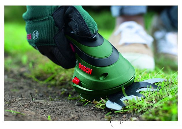Bosch Isio akkumul&aacute;toros bokorv&aacute;g&oacute;- &eacute;s fűny&iacute;r&oacute; oll&oacute; H&aacute;ztart&aacute;s / Otthon / K&uuml;lt&eacute;r - K&uuml;lt&eacute;r / kerti term&eacute;k / grill - S&ouml;v&eacute;ny / k&eacute;zi fű &eacute;s lomb v&aacute;g&oacute; - 414924