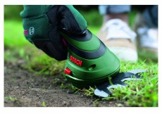 Bosch Isio akkumul&aacute;toros bokorv&aacute;g&oacute;- &eacute;s fűny&iacute;r&oacute; oll&oacute; H&aacute;ztart&aacute;s / Otthon / K&uuml;lt&eacute;r - K&uuml;lt&eacute;r / kerti term&eacute;k / grill - S&ouml;v&eacute;ny / k&eacute;zi fű &eacute;s lomb v&aacute;g&oacute; - 414924
