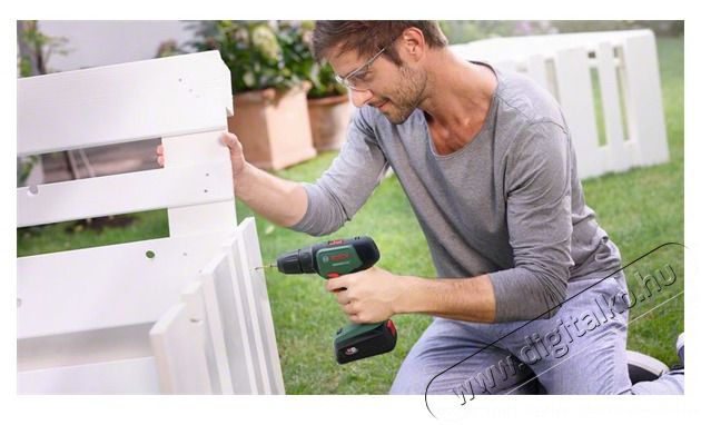 Bosch 06039D4001 Universaldrill 18V 1x1,5Ah kofferban akkus f&uacute;r&oacute;-csavaroz&oacute; H&aacute;ztart&aacute;s / Otthon / K&uuml;lt&eacute;r - Szersz&aacute;m - F&uacute;r&oacute; / f&uacute;r&oacute;kalap&aacute;cs - 443615