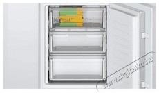Bosch KIN865SE0 Konyhai term&eacute;kek - Hűtő, fagyaszt&oacute; (szabadon&aacute;ll&oacute;) - Alulfagyaszt&oacute;s kombin&aacute;lt hűtő - 492707
