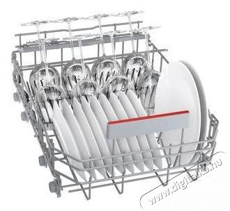 Bosch SPI4HMS49E be&eacute;p&iacute;thető mosogat&oacute;g&eacute;p, 45 cm, kezelőpaneles, 10 ter&iacute;t&eacute;k, HomeConnect, VarioDrawer, Expressz program, VarioSpeed, 44 dB Konyhai term&eacute;kek - Mosogat&oacute;g&eacute;p - Keskeny (45cm-ig) be&eacute;p&iacute;thető mosogat&oacute;g&eacute;p - 492726