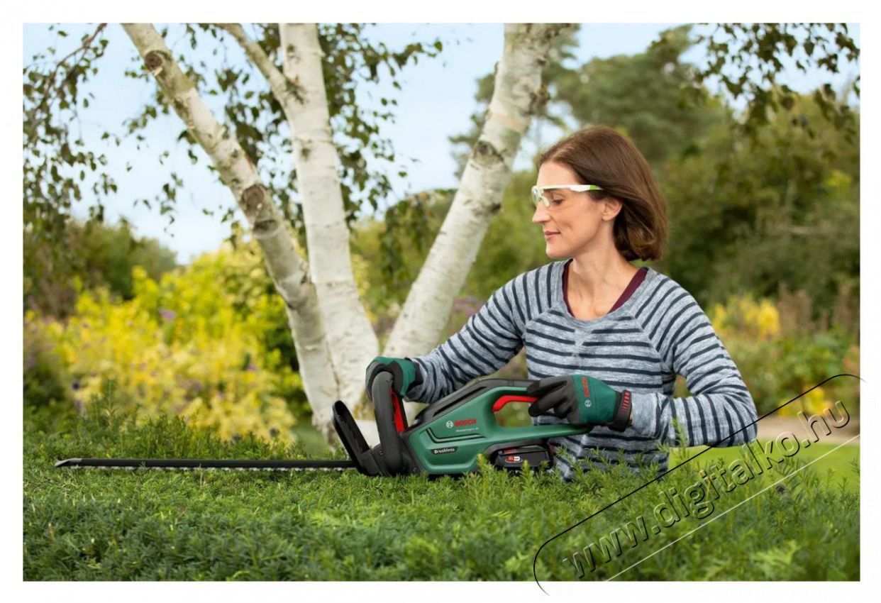 Bosch UniversalHedgeCut 18-55 (akku n&eacute;lk&uuml;l) H&aacute;ztart&aacute;s / Otthon / K&uuml;lt&eacute;r - K&uuml;lt&eacute;r / kerti term&eacute;k / grill - S&ouml;v&eacute;ny / k&eacute;zi fű &eacute;s lomb v&aacute;g&oacute; - 518593