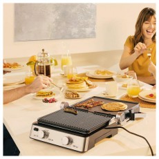 BRAUN CG7020 kontaktgrill Konyhai term&eacute;kek - Konyhai kisg&eacute;p (s&uuml;t&eacute;s / főz&eacute;s / hűt&eacute;s / &eacute;telk&eacute;sz&iacute;t&eacute;s) - Kontakt grill s&uuml;tő / s&uuml;tőlap - 478343