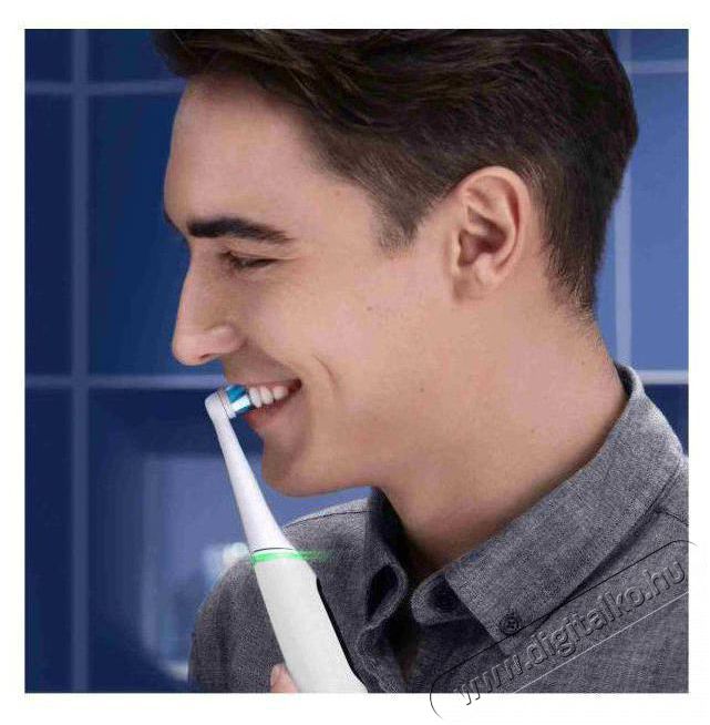 BRAUN Oral-B iO6 elektromos fogkefe feh&eacute;r Sz&eacute;ps&eacute;g&aacute;pol&aacute;s / Eg&eacute;szs&eacute;g - Sz&aacute;j / fog &aacute;pol&aacute;s - Elektromos fogkefe - 372257