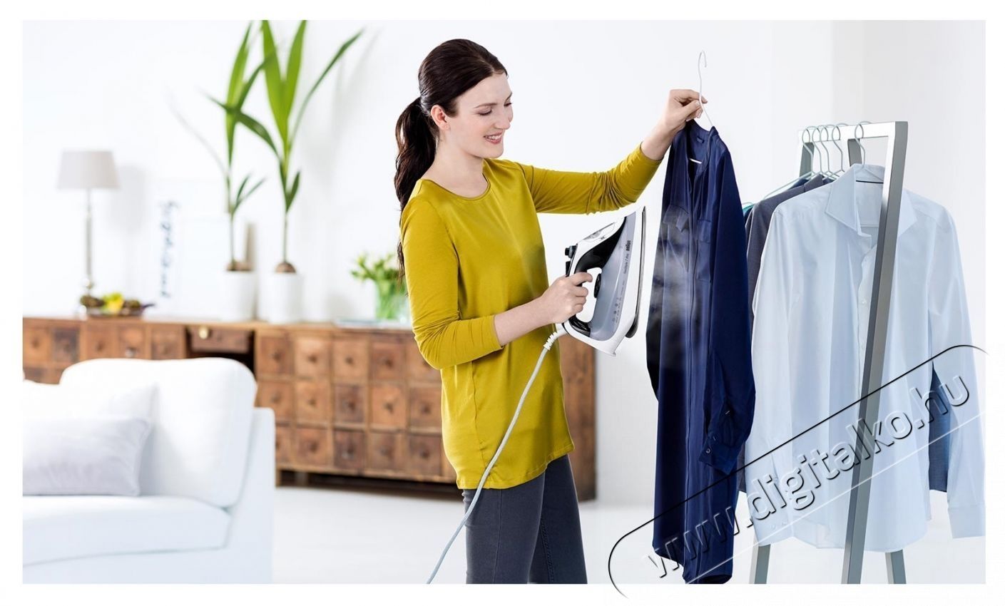 BRAUN TexStyle 7 SI7149WB Gőz&ouml;lős vasal&oacute;, 2900W, 50g/perc gőznyom&aacute;s, 220g/perc gőzl&ouml;ket, 300ml tart&aacute;ly, FreeGlide 3D technol&oacute;gia, EloxalPlus talp, Fekete/Feh&eacute;r H&aacute;ztart&aacute;s / Otthon / K&uuml;lt&eacute;r - Vasal&oacute; - Gőz&aacute;llom&aacute;s - 533107