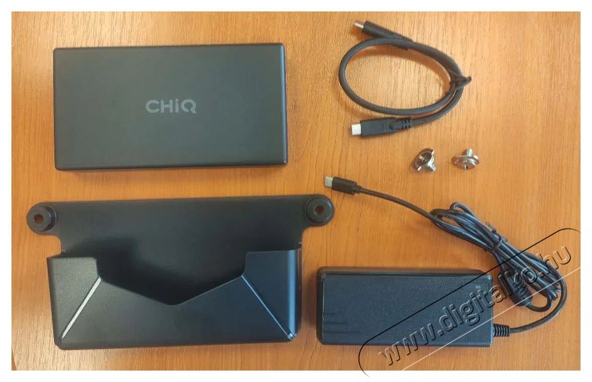 CHiQ L32M9PD Powerbank Camping Telev&iacute;zi&oacute;k - LED telev&iacute;zi&oacute; - 720p HD Ready felbont&aacute;s&uacute; - 505801