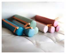 CLAIREFONTAINE Clairefontaine Rhodiarama 215x5cm hengeres műbőr narancsv&ouml;r&ouml;s tolltart&oacute; Iroda &eacute;s sz&aacute;m&iacute;t&aacute;stechnika - Egy&eacute;b sz&aacute;m&iacute;t&aacute;stechnikai term&eacute;k - 404898