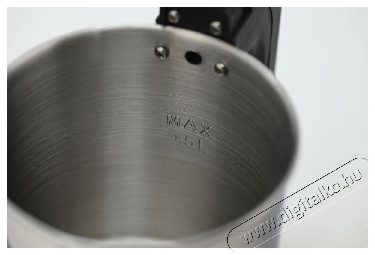 Compass 12V, rozsdamentes ac&eacute;l, 500ml, 150W v&iacute;zforral&oacute; Konyhai term&eacute;kek - V&iacute;zforral&oacute; / teafőző - 524526