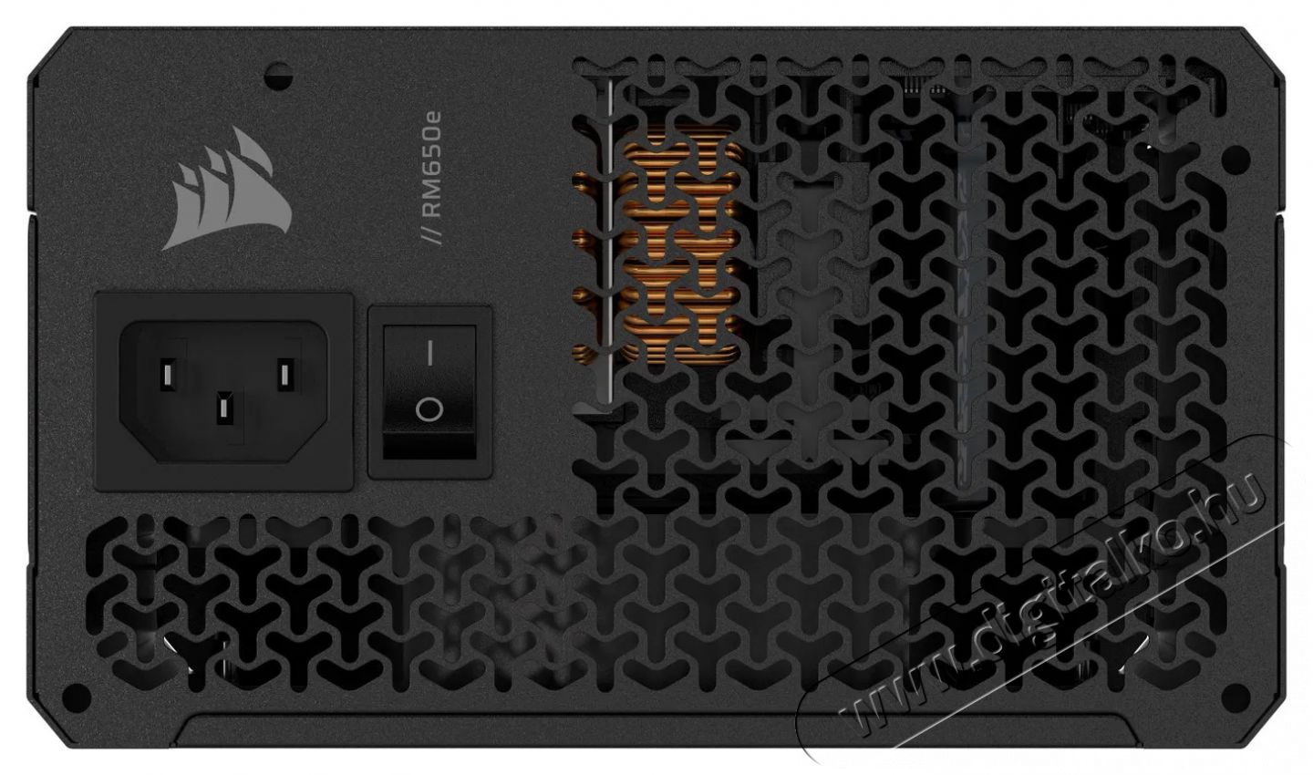 Corsair RM650e (2025) Iroda &eacute;s sz&aacute;m&iacute;t&aacute;stechnika - Sz&aacute;m&iacute;t&oacute;g&eacute;p tartoz&eacute;k - T&aacute;pegys&eacute;g - 523364