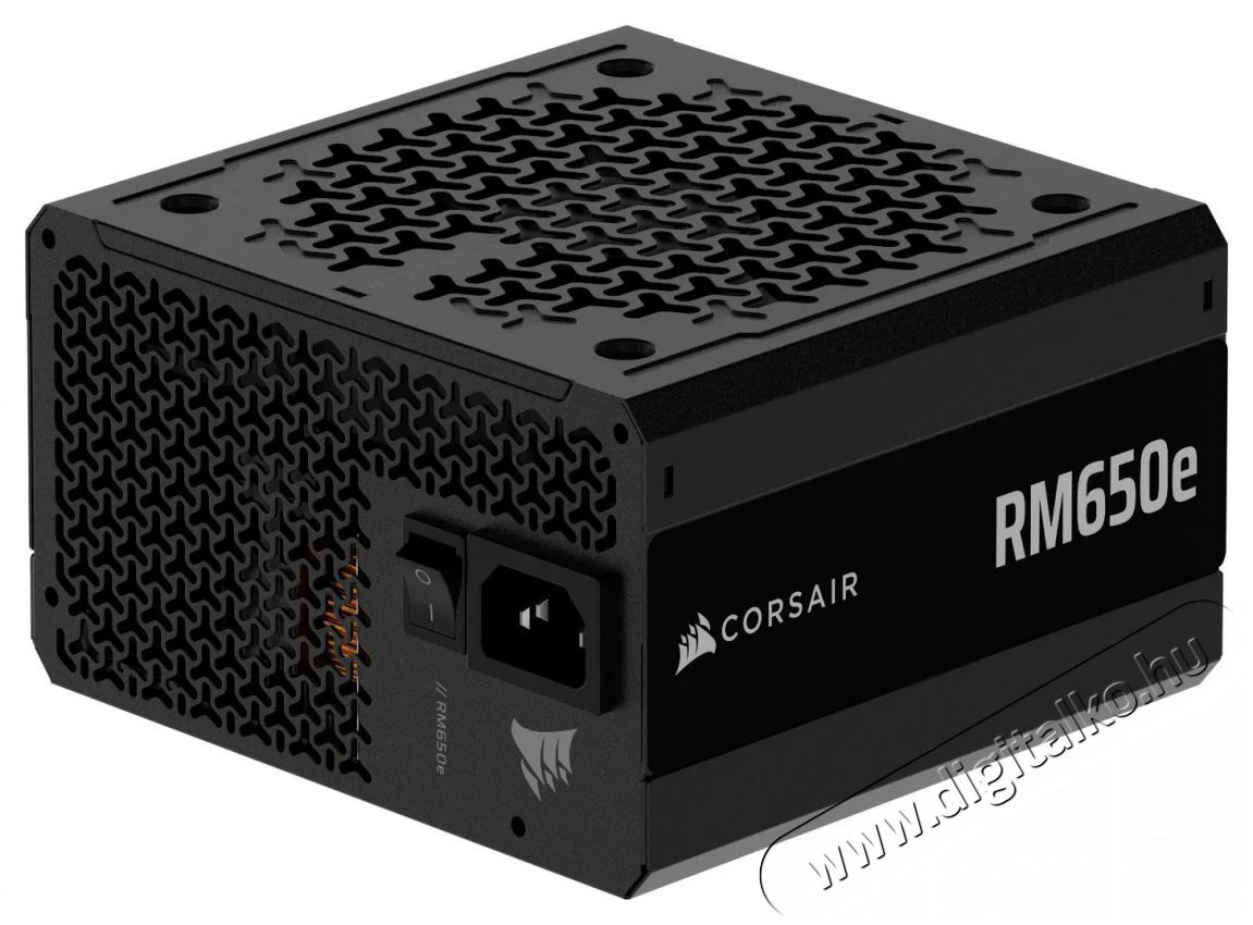 Corsair RM650e (2025) Iroda &eacute;s sz&aacute;m&iacute;t&aacute;stechnika - Sz&aacute;m&iacute;t&oacute;g&eacute;p tartoz&eacute;k - T&aacute;pegys&eacute;g - 523364