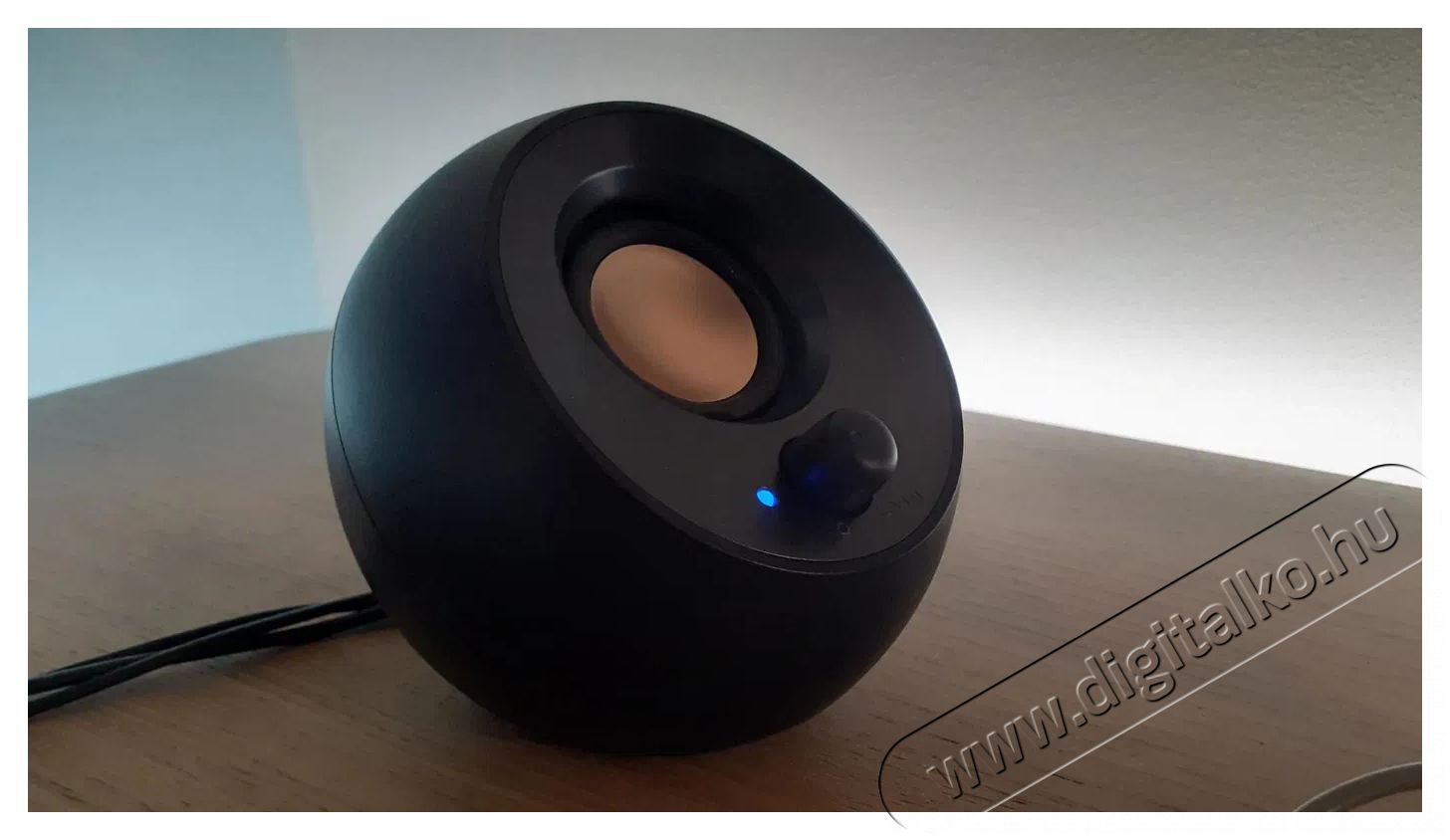 CREATIVE Pebble V2 Black Audio-Video / Hifi / Multim&eacute;dia - Hangfal - Hangfalszett - Hangsz&oacute;r&oacute; k&aacute;bel / csatlakoz&oacute; - 523383