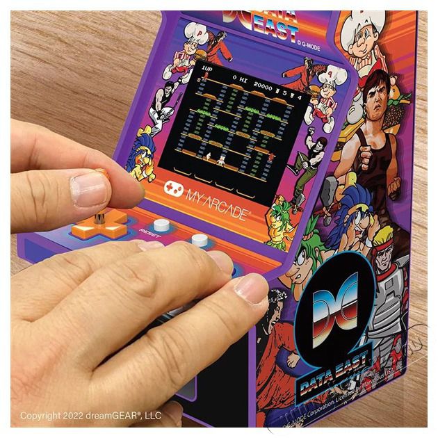 DREAMGEAR My Arcade DGUNL-4124 Data East 300+ Micro Player Retro Arcade 6.75 hordozhat&oacute; j&aacute;t&eacute;kkonzol Iroda &eacute;s sz&aacute;m&iacute;t&aacute;stechnika - J&aacute;t&eacute;k konzol - Kontroller - 499136