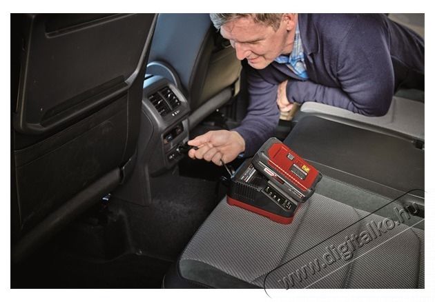Einhell 4512113 Power X-Car Charger 3A E25 aut&oacute;s akkut&ouml;ltő Mobil / Kommunik&aacute;ci&oacute; / Smart - Tablet / E-book kieg&eacute;sz&iacute;tő, tok - H&aacute;l&oacute;zati-, aut&oacute;s t&ouml;ltő - 455337
