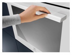 Electrolux EOF3H40BW Be&eacute;p&iacute;thető s&uuml;tő Konyhai term&eacute;kek - S&uuml;tő-főzőlap, tűzhely (be&eacute;p&iacute;thető) - S&uuml;tő (be&eacute;p&iacute;thető) - 383519