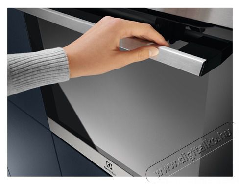 Electrolux EOF4P56X Be&eacute;p&iacute;thető s&uuml;tő Konyhai term&eacute;kek - S&uuml;tő-főzőlap, tűzhely (be&eacute;p&iacute;thető) - S&uuml;tő (be&eacute;p&iacute;thető) - 383524