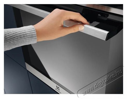 Electrolux EOC6H76X Be&eacute;p&iacute;thető s&uuml;tő Konyhai term&eacute;kek - S&uuml;tő-főzőlap, tűzhely (be&eacute;p&iacute;thető) - S&uuml;tő (be&eacute;p&iacute;thető) - 399671