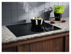 Electrolux LIB60420CK be&eacute;p&iacute;thető indukci&oacute;s főzőlap Konyhai term&eacute;kek - S&uuml;tő-főzőlap, tűzhely (be&eacute;p&iacute;thető) - Indukci&oacute;s főzőlap (be&eacute;p&iacute;thető) - 462633