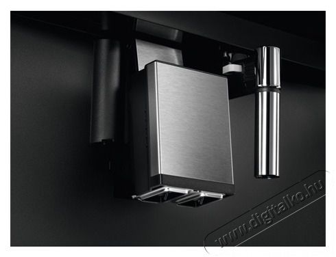 Electrolux KBC85Z K&Aacute;V&Eacute;FŐZŐ BE&Eacute;P&Iacute;THETŐ Konyhai term&eacute;kek - K&aacute;v&eacute;főző / k&aacute;v&eacute;&ouml;rlő / kieg&eacute;sz&iacute;tő - Be&eacute;p&iacute;thető k&aacute;v&eacute;főző - 468424