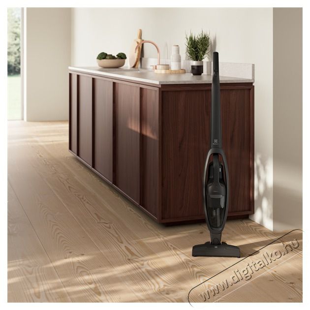 Electrolux ES31CB18GG Clean 300 vezet&eacute;k n&eacute;lk&uuml;li &aacute;ll&oacute; porsz&iacute;v&oacute; H&aacute;ztart&aacute;s / Otthon / K&uuml;lt&eacute;r - Porsz&iacute;v&oacute; / takar&iacute;t&oacute;g&eacute;p - K&eacute;zi / &aacute;ll&oacute; porsz&iacute;v&oacute; - 497369