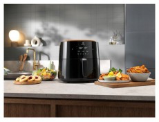 Electrolux EAF7B 700 fekete 6,8 L forr&oacute;levegős s&uuml;tő Konyhai term&eacute;kek - Konyhai kisg&eacute;p (s&uuml;t&eacute;s / főz&eacute;s / hűt&eacute;s / &eacute;telk&eacute;sz&iacute;t&eacute;s) - L&eacute;gkever&eacute;ses főzőg&eacute;p / elektromos kukta / multifunkci&oacute;s s&uuml;tő - 500148