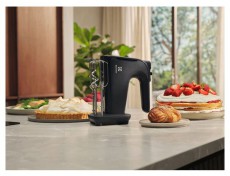 Electrolux EHM4B 300 fekete k&eacute;zi mixer Konyhai term&eacute;kek - Konyhai kisg&eacute;p (elők&eacute;sz&iacute;t&eacute;s / feldolgoz&aacute;s) - K&eacute;zi mixer - 502540