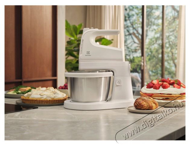 Electrolux ESM4W 500 feh&eacute;r t&aacute;las mixer Konyhai term&eacute;kek - Konyhai kisg&eacute;p (elők&eacute;sz&iacute;t&eacute;s / feldolgoz&aacute;s) - T&aacute;las mixer - 502547
