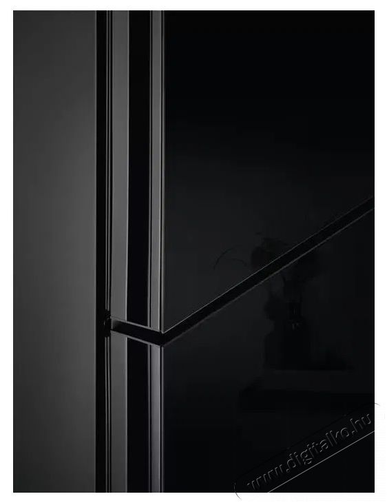 Electrolux 800 Cooling 360 LNT7ME36K2 Konyhai term&eacute;kek - Hűtő, fagyaszt&oacute; (szabadon&aacute;ll&oacute;) - Alulfagyaszt&oacute;s kombin&aacute;lt hűtő - 504382