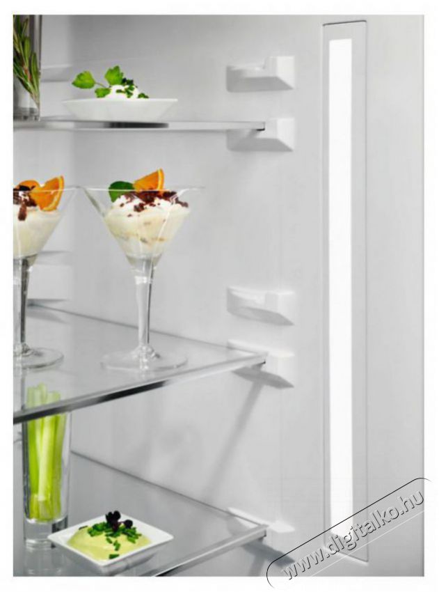 Electrolux LNT7ME32X3 Konyhai term&eacute;kek - Hűtő, fagyaszt&oacute; (szabadon&aacute;ll&oacute;) - Alulfagyaszt&oacute;s kombin&aacute;lt hűtő - 504401