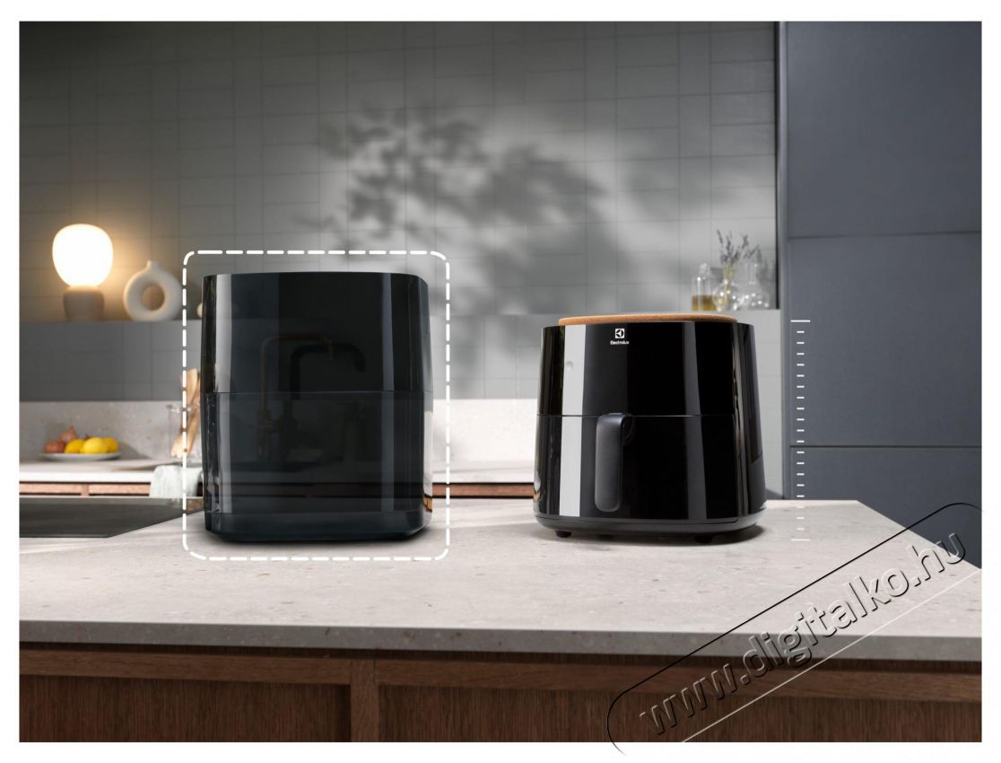 Electrolux EAF5B 700 fekete 5 L forr&oacute;levegős s&uuml;tő Konyhai term&eacute;kek - Konyhai kisg&eacute;p (s&uuml;t&eacute;s / főz&eacute;s / hűt&eacute;s / &eacute;telk&eacute;sz&iacute;t&eacute;s) - L&eacute;gkever&eacute;ses főzőg&eacute;p / elektromos kukta / multifunkci&oacute;s s&uuml;tő - 495845