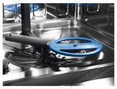 Electrolux ESM48310SW Be&eacute;p&iacute;thető mosogat&oacute;g&eacute;p, 14 ter&iacute;t&eacute;kes, 8 program, AirDry, MaxiFlex, Digit&aacute;lis kijelző, D energiaoszt&aacute;ly, Inverter motor, 60 cm, Feh&eacute;r Konyhai term&eacute;kek - Mosogat&oacute;g&eacute;p - Norm&aacute;l (60cm) be&eacute;p&iacute;thető mosogat&oacute;g&eacute;p - 533323