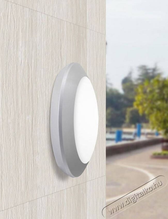 Fumagalli BERTA E27 k&uuml;lt&eacute;ri falil&aacute;mpa &eacute;rz&eacute;kelővel - feh&eacute;r (1B2.000.000.WYPS7) H&aacute;ztart&aacute;s / Otthon / K&uuml;lt&eacute;r - Vil&aacute;g&iacute;t&aacute;s / elektromoss&aacute;g - Kerti / k&uuml;lt&eacute;ri l&aacute;mpa - 369507