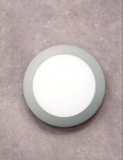 Fumagalli BERTA E27 kültéri falilámpa érzékelővel - fehér (1B2.000.000.WYPS7) Háztartás / Otthon / Kültér - Világítás / elektromosság - Kerti / kültéri lámpa - 369507