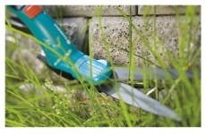 Gardena Comfort fűny&iacute;r&oacute; oll&oacute; H&aacute;ztart&aacute;s / Otthon / K&uuml;lt&eacute;r - K&uuml;lt&eacute;r / kerti term&eacute;k / grill - S&ouml;v&eacute;ny / k&eacute;zi fű &eacute;s lomb v&aacute;g&oacute; - 452911