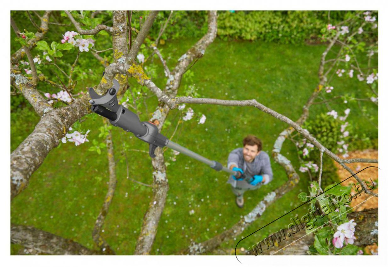 Gardena HighCut 360/18V P4A Akkumul&aacute;toros, teleszk&oacute;pos &aacute;gv&aacute;g&oacute; oll&oacute; k&eacute;szlet H&aacute;ztart&aacute;s / Otthon / K&uuml;lt&eacute;r - K&uuml;lt&eacute;r / kerti term&eacute;k / grill - S&ouml;v&eacute;ny / k&eacute;zi fű &eacute;s lomb v&aacute;g&oacute; - 518717