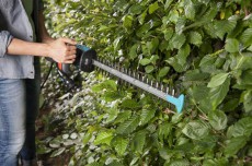 Gardena 983020 Easycut 420/45 s&ouml;v&eacute;nyny&iacute;r&oacute; H&aacute;ztart&aacute;s / Otthon / K&uuml;lt&eacute;r - K&uuml;lt&eacute;r / kerti term&eacute;k / grill - S&ouml;v&eacute;ny / k&eacute;zi fű &eacute;s lomb v&aacute;g&oacute; - 365543