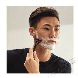 GILLETTE Fusion + 11 db borotvabet&eacute;t Sz&eacute;ps&eacute;g&aacute;pol&aacute;s / Eg&eacute;szs&eacute;g - Szőrtelen&iacute;tő / borotva - F&eacute;rfi borotva - 510489