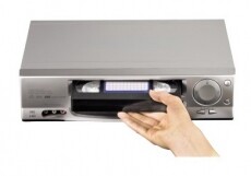 Hama VHS tiszt&iacute;t&oacute;kazetta - 44728 Audio-Video / Hifi / Multim&eacute;dia - CD / DVD / Blu-Ray / Multim&eacute;dia k&eacute;sz&uuml;l&eacute;k - Kieg&eacute;sz&iacute;tő - 287377