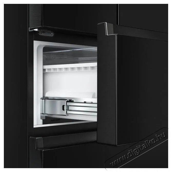 Hisense RF632N4AFC1 Konyhai term&eacute;kek - Hűtő, fagyaszt&oacute; (szabadon&aacute;ll&oacute;) - Amerikai t&iacute;pus&uacute; Side By Side hűtő - 504476