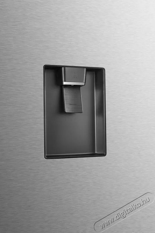 Hisense RF749N4SWSE Konyhai term&eacute;kek - Hűtő, fagyaszt&oacute; (szabadon&aacute;ll&oacute;) - Amerikai t&iacute;pus&uacute; Side By Side hűtő - 509285