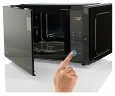 Hisense H25MOBS4HGI 900W 25L fekete mikrohull&aacute;m&uacute; s&uuml;tő Konyhai term&eacute;kek - Mikrohull&aacute;m&uacute; s&uuml;tő - Mikrohull&aacute;m&uacute; s&uuml;tő (szabadon&aacute;ll&oacute;) - 513792