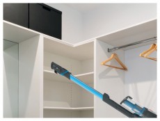 Hoover HF522STP 011 sz&uuml;rke-k&eacute;k akkumul&aacute;toros &aacute;ll&oacute; porsz&iacute;v&oacute; H&aacute;ztart&aacute;s / Otthon / K&uuml;lt&eacute;r - Porsz&iacute;v&oacute; / takar&iacute;t&oacute;g&eacute;p - K&eacute;zi / &aacute;ll&oacute; porsz&iacute;v&oacute; - 399817